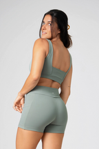 Short Hera Oliva
