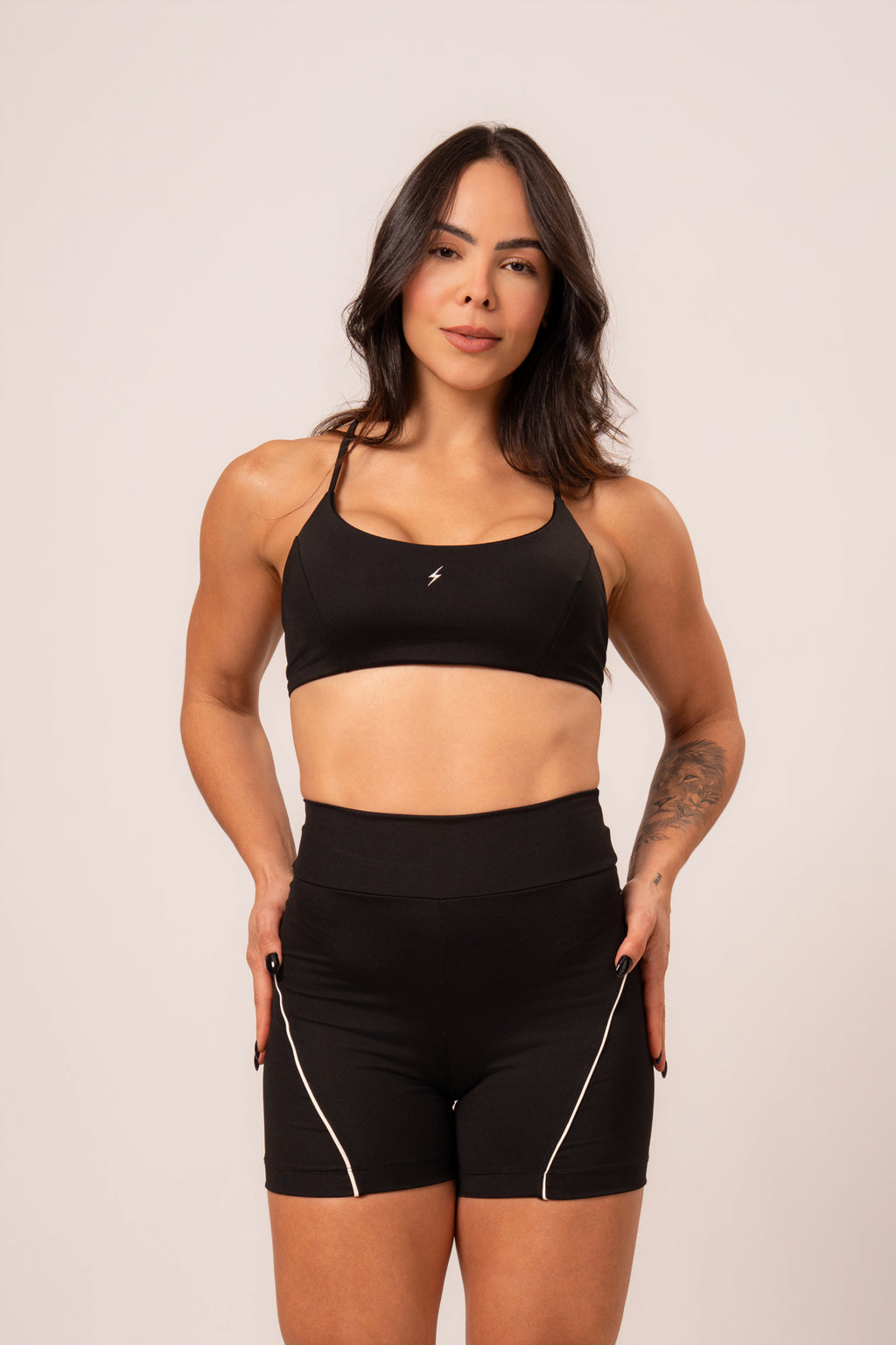 Top Helena Black