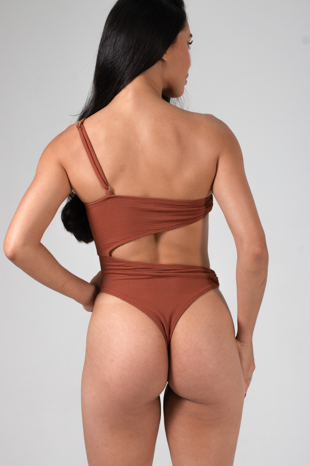 Body Isis Caramelo