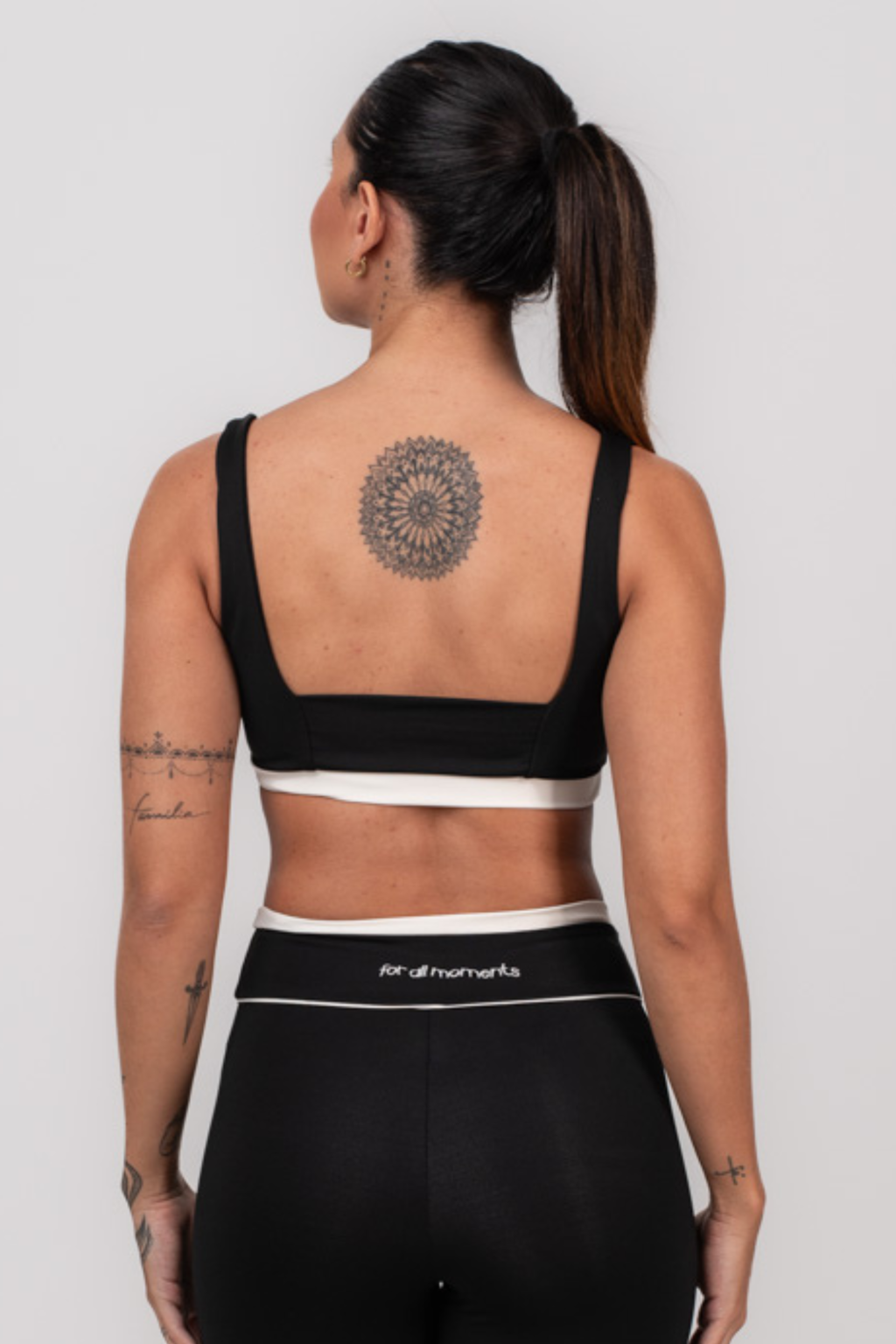 Top Elisa Preto