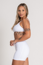 Short Lara White